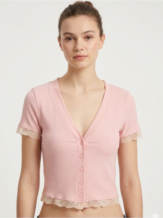 Forever 21 Tops - Forever 21 Pink Lace Trim Baby Tee | Y2K Button Front Crop Top XS